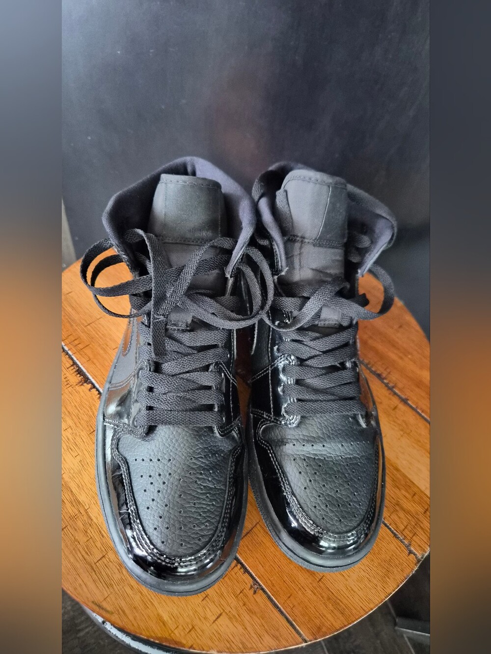 Nike Jordan 1 Mid - Picture 5 of 5